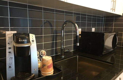 Thornhill Hotel | Liberty Suites Hotel