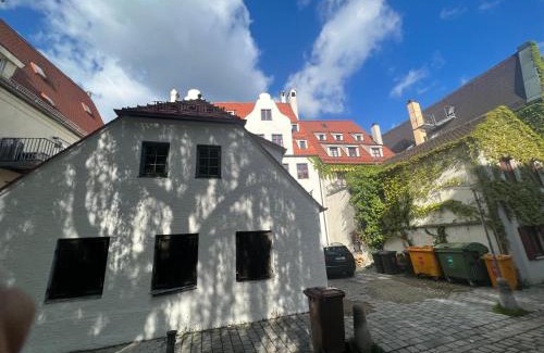 Innenstadt Apartment | LIBORIA I Als Gruppe im Denkmal Augsburgs