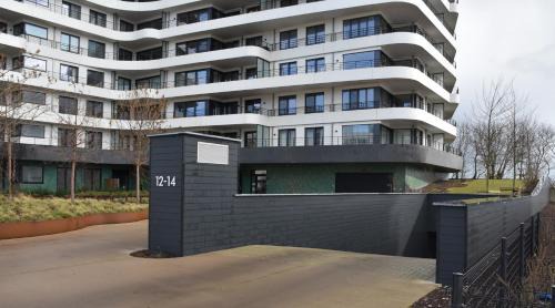 Ostend City Centre Apartment | Lichtrijk 2-slaapkamerappartement met zeezicht en gratis parking