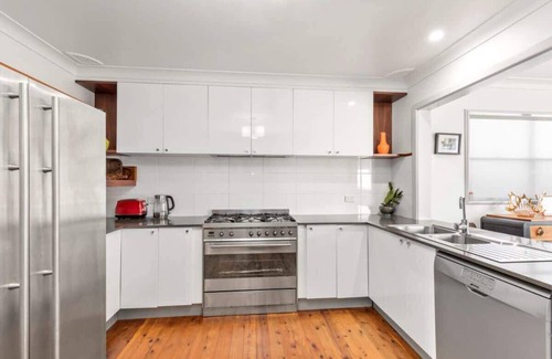 Burrill Lake House | Life Is Better At The Lake