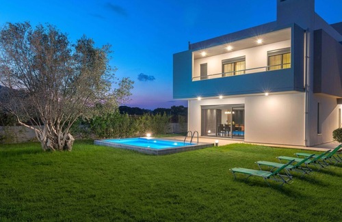 Filerimos Villa | Life Time Vacathion steps from Filerimos Hill and 5 min to Ialyssos Beach