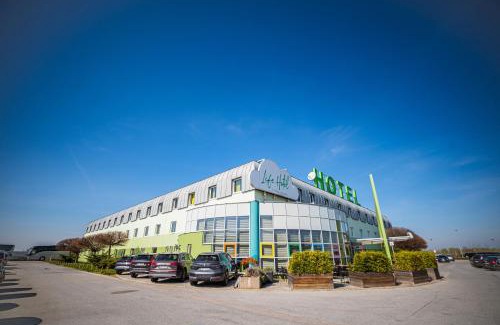 Fischamend Hotel | LifeHotel Vienna Airport