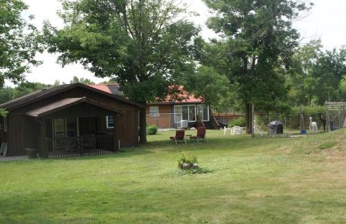 Douro-Dummer Bed & Breakfast | Liftlock Guest House