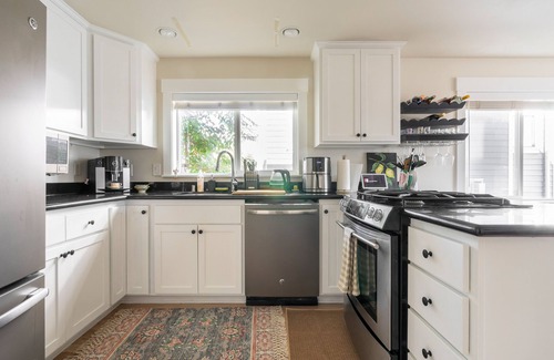 Fremont House | Light & Airy Townhome with Work Den, Parking Spot, and Thoughtful Design