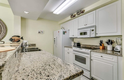 Crescent Beach Condo | Light and Spacious Corner Unit, Ocean View, Pools | Crescent Keyes - PH 10