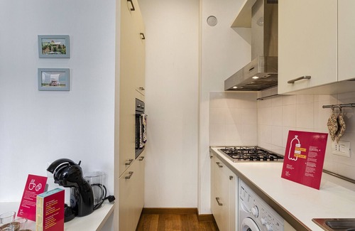 Albaro Apartment | Light apartment in Albaro by Wonderful Italy