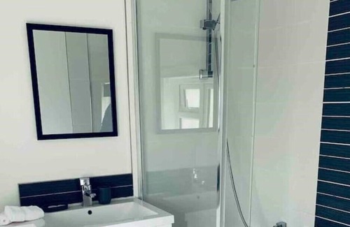 Wheatley Apartment | Light & Cosy flat with parking near A40 and M40 Oxford, Headington
