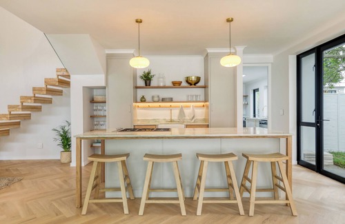 Constantia Cottage | Light-Filled 2-Bed Cottage | Plunge Pool & Braai