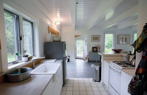 Southfield Cottage | Light-filled cottage