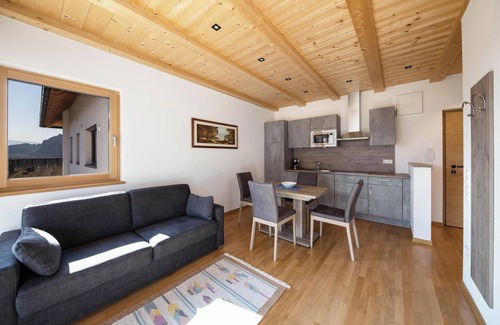 Andriano Apartment | Light-Flooded Apartment "2 Weger" with Panoramic Mountain View, Wi-Fi & Balcony