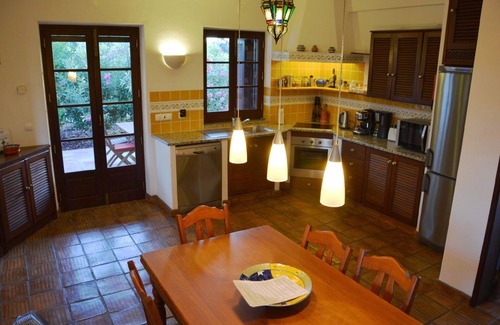 Fonte do Bispo House | Light-flooded country house with large plot and panoramic view of the sea
