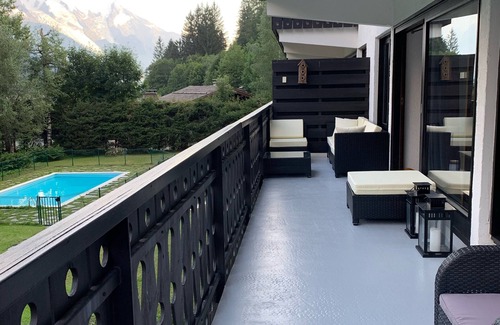Chamonix-Mont-Blanc Apartment | Light in chalet apartment, beautiful view of Mont Blanc, 200m from the slopes