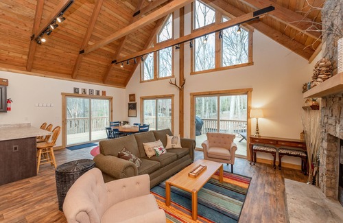 Sky Valley House | Lighthearted Lodge: Lake Access, Hot Tub, Fireplace, Fire Pit!