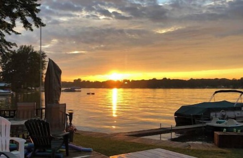 Lake Odessa Cottage | Lighthouse On the Bay