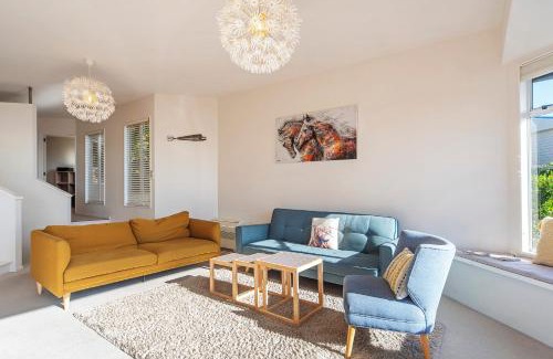 Stepneyville House | Lighthouse Vista