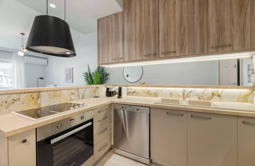 Glyfada Apartment | Lightstone 3BR Living in Glyfada
