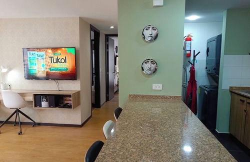 La Mariscal Apartment | LIKE a HOME: Queen&Full Beds + Balcony + Parking - 7thFLOOR