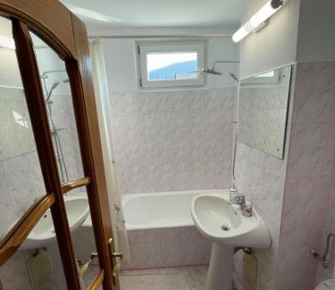 Piatra Neamt Apartment | Like Home - Cozy & Quite