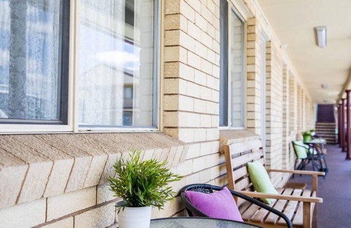 Goulburn Bed & Breakfast | Lilac City Motor Inn Standard Twin Room 20