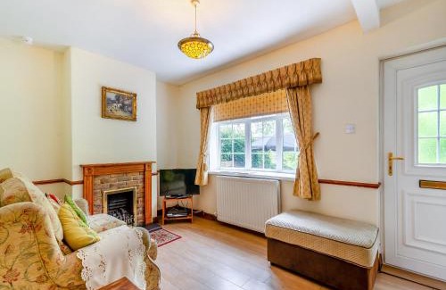 Grosmont House | Lilac Cottage