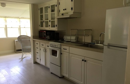 Bath Cottage | Lilac Cottage - Near Georgetown Island - Midcoast Maine