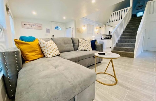 Vacation Village House | Lilac Loft- Lake, Pool, Pickle Ball, Disney & More