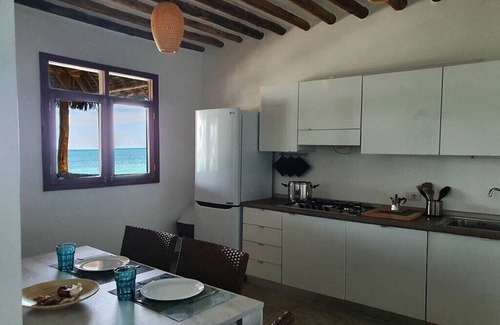 Kiwengwa House | Lilli's House - delightful and comfortable beachfront holiday home- Casa Papaya
