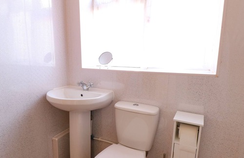 Methwold Cottage | LILLIES PAD, pet friendly, character holiday cottage in Feltwell