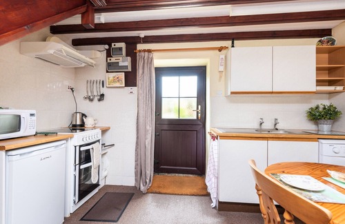 Penryn Cottage | Lilliput, Mabe, far views of the countryside