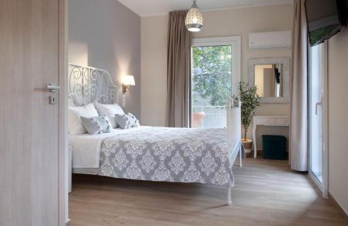Vouliagmeni Apartment | Lilly Apartments