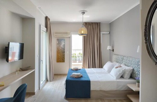 Vouliagmeni Apartment | Lilly Apartments