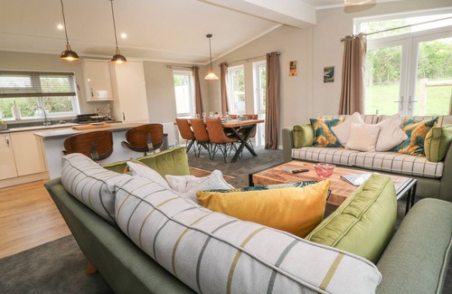 Lifton Cottage | Lily