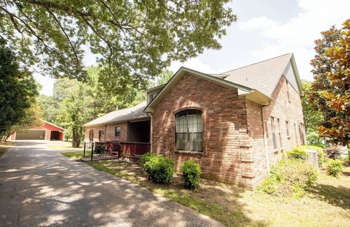 Yantis House | Lily Pad Lake House @ Lake Fork