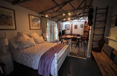 Wheatsheaf Apartment | Lily's Farm Studio