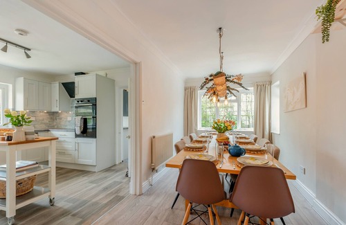 Etchinghill House | Lilywood - Four Bedroom House, Sleeps 10