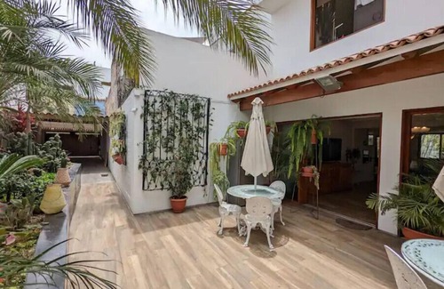 Miraflores House | Lima Luxury Home & Garden Getaway