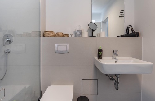 Zentrum-West Apartment | limehome Leipzig Jahnallee | 1-BR Suite+balcony LT
