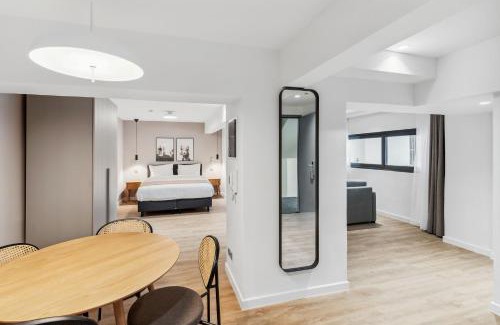 Piraeus Apartment | Limehome Piraeus Olive