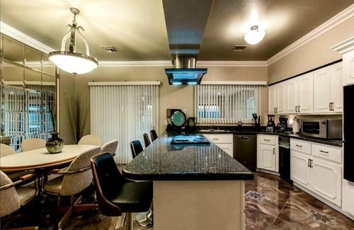 Sunrise Manor House | Limited Time Offer~nNo Cleaning Fee~nYou Save 600 Dollars~