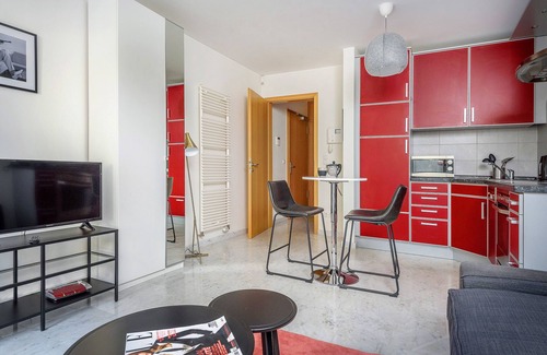 Limpertsberg Apartment | Limpertsberg cinema studio in high-end residence