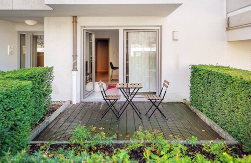 Limpertsberg Apartment | Limpertsberg cinema studio in high-end residence