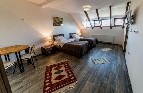 Comiat House | Lina Agropanzió