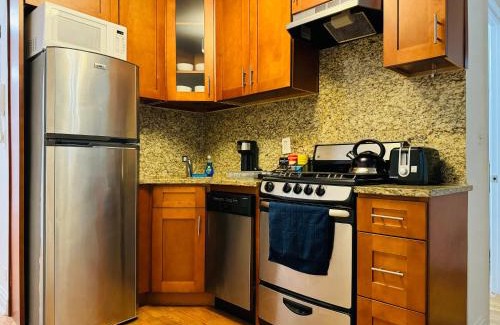 Lincoln Square Apartment | Lincoln Center New York