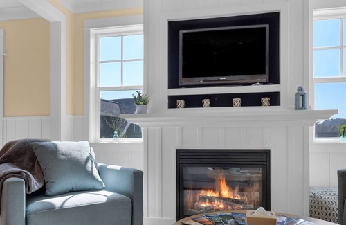 Olivia Beach House | Lincoln City: Family Beach Cottage Hot Tub & Pool