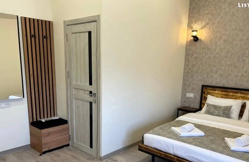 Nor-Nork House | Lincoln Hotel