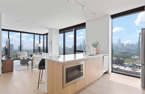 River North Apartment | Lincoln Park Haven: Balcony, Walk to Whole Foods