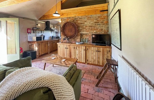 Louth Cottage | Lincoln Reds Lookout