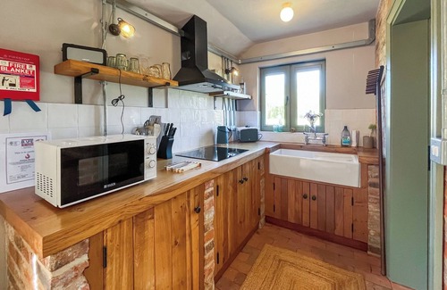 Louth Cottage | Lincoln Reds Lookout