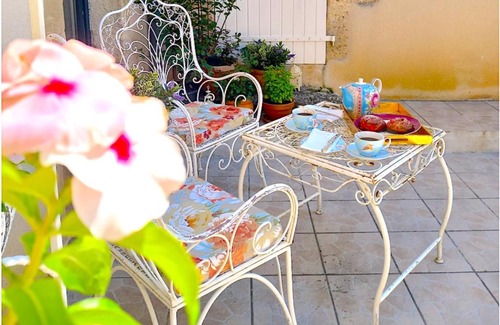 Saint-Claud Apartment | Linden Lodge Stays