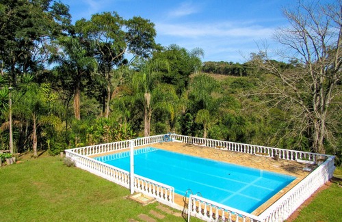 Portao House | Lindo sitio c lago e lazer completo em Atibaia/SP